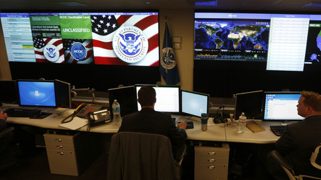 Pour rentrer aux Etats-Unis, les douanes pourraient vérifier vos propos sur les réseaux sociaux