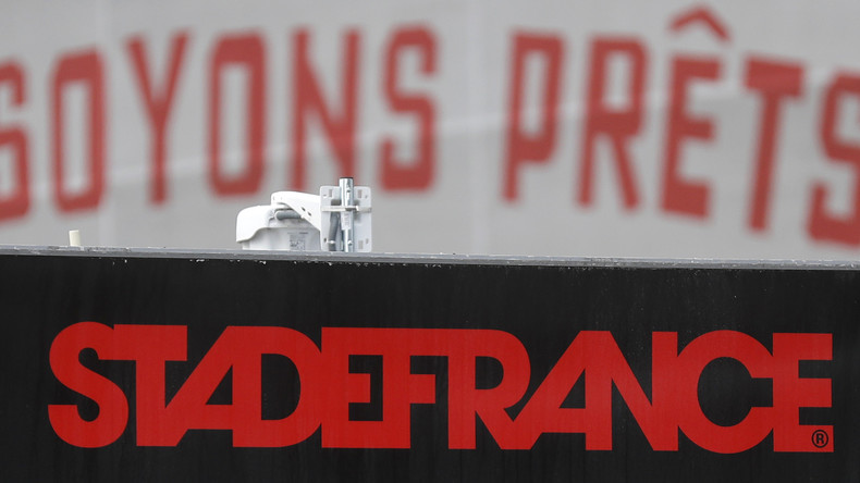 Euro 2016 : explosion «contrôlée» devant le Stade de France avant France-Islande (VIDEO)