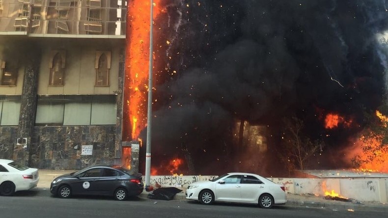Incendie impressionnant dans un hôtel à La Mecque (VIDEO)