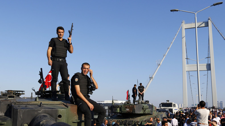 Coup d’Etat avorté en Turquie : nouvelle vidéo сhoquante du carnage sur le pont du Bosphore