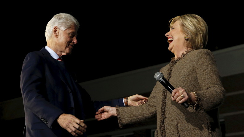 Le service public - une affaire «très profitable» pour les Clinton ?