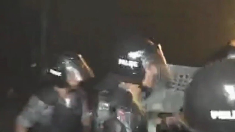 Arménie : nouvelle nuit de heurts entre police et opposants à Erevan (VIDEOS)