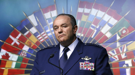 Breedlove, commandant de l'OTAN, aurait tenté de pousser Obama à déclencher la guerre avec la Russie