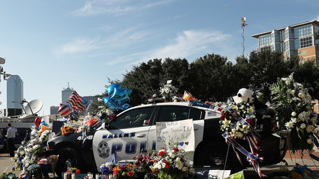 Fusillade de Dallas : des policiers blancs pris pour cible dans d'autres villes américaines