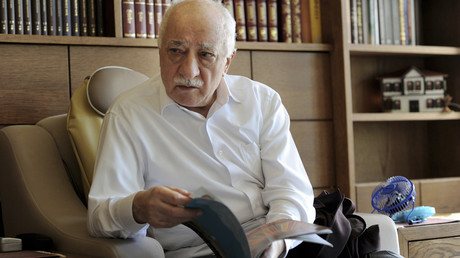 Fethullah Gulen : qui est l'homme accusé d'avoir initié le coup d'Etat en cours en Turquie?