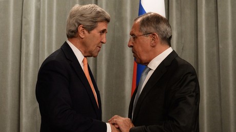 John Kerry et Sergueï Lavrov lors de la visite du diplomate américain à Moscou