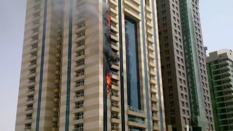 Dubaï : un gratte-ciel de 75 étages livré aux flammes (PHOTOS, VIDEO)