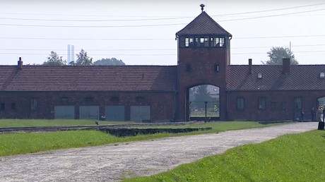 Le pape François se rend au camp de concentration d'Auschwitz