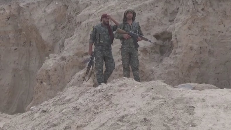 Les archéologues syriens dépités face aux ravages de Daesh sur le site millénaire de Tal Ajaja