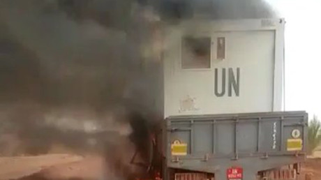 Mali : un camion de l'ONU aurait été attaqué par des djihadistes sur la route de Tombouctou (IMAGES)