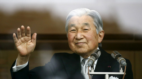 Japon : vieillissant, l’empereur laisse entendre qu’il pourrait abdiquer