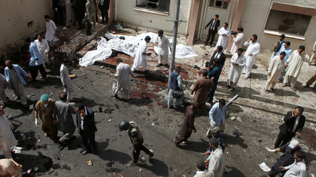 Carnage au Pakistan : l'attentat à l'hôpital revendiqué par Daesh fait 93 morts (VIDEO)