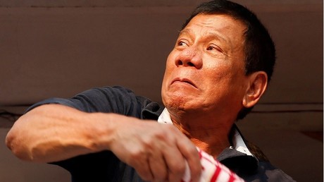 Le président philippin traite l’ambassadeur américain de «fils de p*** gay», les USA enragent