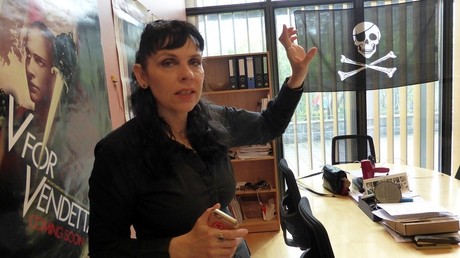 Islande : le Parti pirate pourrait prendre les rênes du prochain gouvernement, selon les sondages