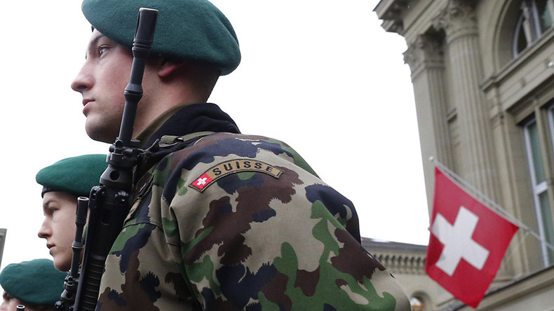Suisse : les citoyens-soldats vent debout contre la directive européenne de contrôle des armes à feu