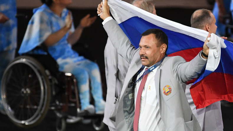 Pas de politique s’il vous plaît ! (Sauf si c’est de la politique anti-russe)