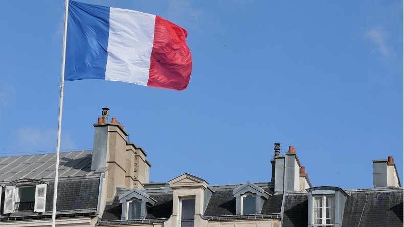 Un syndicat de copropriété demande à des Niçois de retirer le drapeau français de chez eux