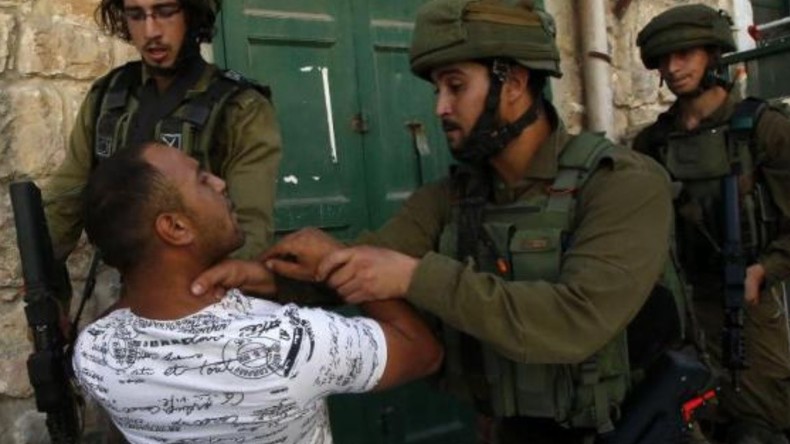 Territoires occupés : un Palestinien non armé tabassé par des soldats à un checkpoint (PHOTOS)