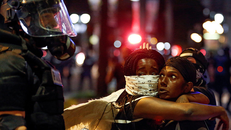 «L'Empire Américain traite les Noirs comme un peuple asservi»