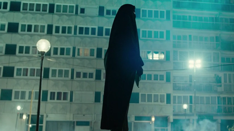 Vincent Cassel en burqa dans un court métrage : coup de com' ou prise de position ? (VIDEO)