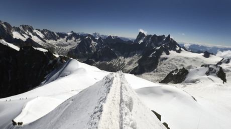 Mont-Blanc : 110 personnes bloquées dans des télécabines libérées, le téléphérique remis en marche