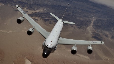 Les avions espions américains continuent de s’agglutiner à la frontière de la Russie