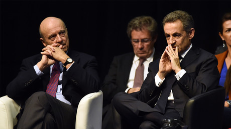 Primaire à droite : Sarkozy talonne Juppé, selon un sondage