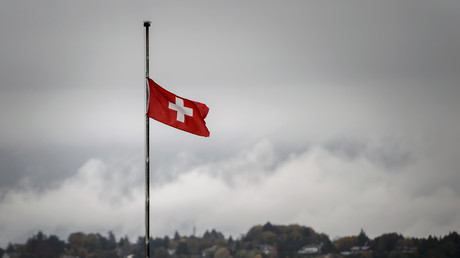 La Suisse oblige les élèves musulmans à serrer la main des enseignantes