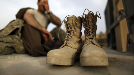 Tout un symbole : les bottes des soldats américains sont «Made in China» 