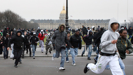 Selon Buisson, Sarkozy a laissé en 2006 des «bandes de blacks et beurs» agresser des «jeunes blancs»