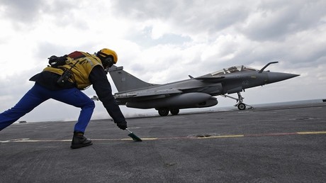 Lutte contre Daesh : des avions de chasse décollent du porte-avions Charles de Gaulle vers Mossoul