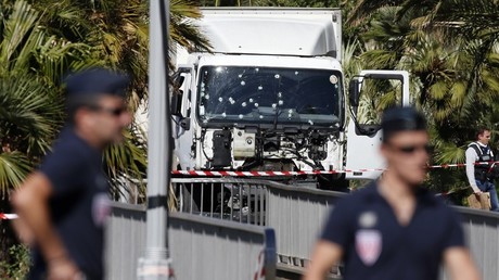 Attentat à Nice : un rapport contredit la version du ministère de l'Intérieur