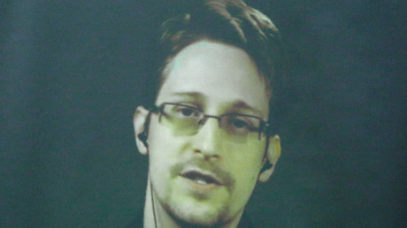 Après les révélations sur l'espionnage des comptes Yahoo, Snowden appelle à clôturer les emails