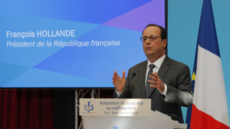 François Hollande accusé de faire campagne pour la présidentielle aux frais de l'Etat 