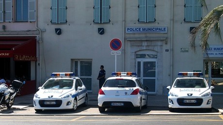 Cannes : un employé municipal arrêté après avoir publié des tutoriels sur la fabrication de bombes