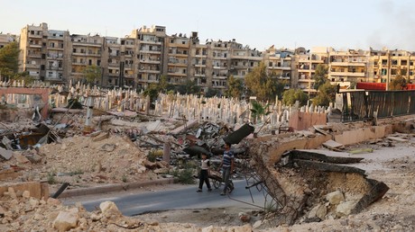 Sous le feu des snipers : RT inspecte la mince ligne entre la guerre et la paix à Alep (EXCLUSIF)