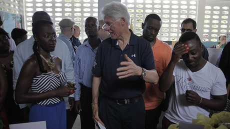 Les Etats-Unis ont aidé des proches des Clinton à obtenir des contrats en Haïti après le séisme