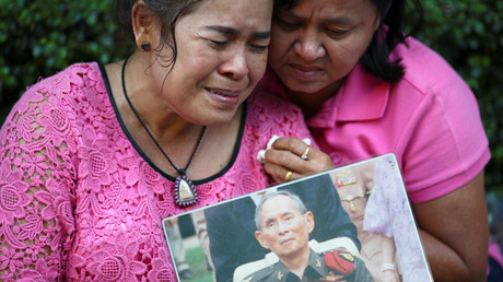 Un an de deuil décrété pour la mort du roi de Thaïlande, «père de la Nation»