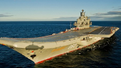 Un porte-avion russe va traverser la Manche : panique à bord du côté de Londres