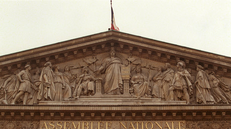 Les députés français ont voté une baisse de l'impôt sur le revenu d'un milliard d'euros