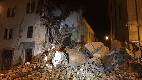Deux fortes secousses dans le centre de l'Italie : deux blessés recensés (IMAGES)