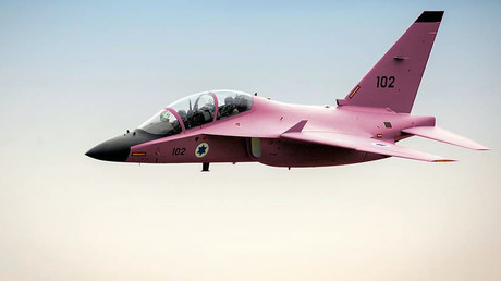 Israël peint en rose un avion de guerre contre le cancer du sein : un bel exemple de «pinkwashing» ?