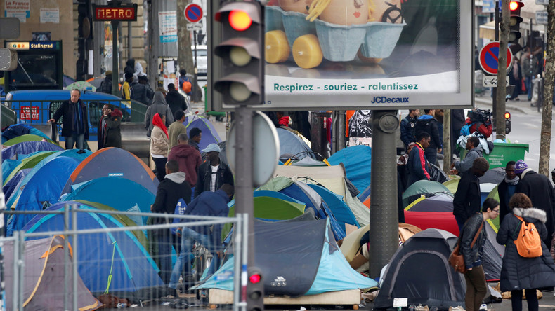 Migrants : «Le gouvernement fait preuve d’une fausse générosité»
