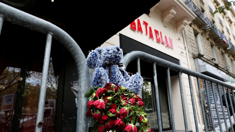 Attentats de Paris, un an après : «Le gouvernement est fort avec les faibles, faible avec les forts»