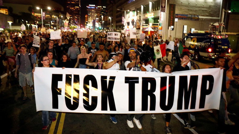 Protestations anti-Trump : le président élu accuse les médias d’inciter les gens à manifester