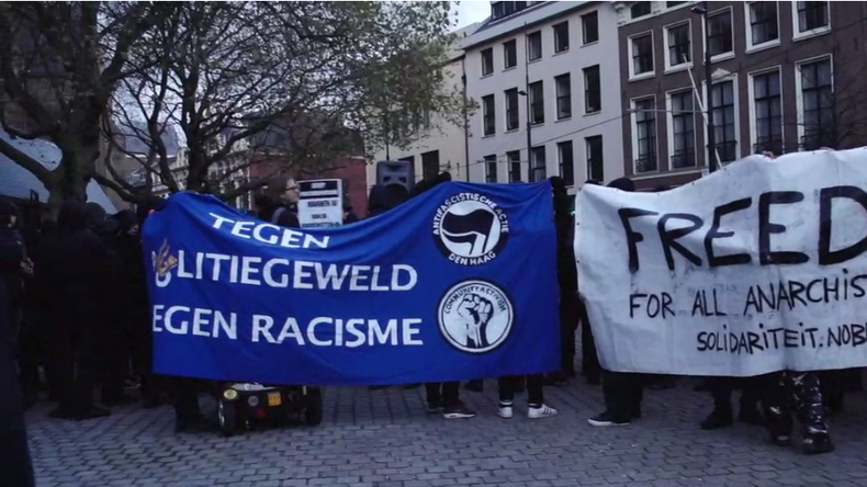 Pays-Bas : 166 arrestations lors d'une manifestation antifasciste et anarchiste (VIDEOS, PHOTOS)