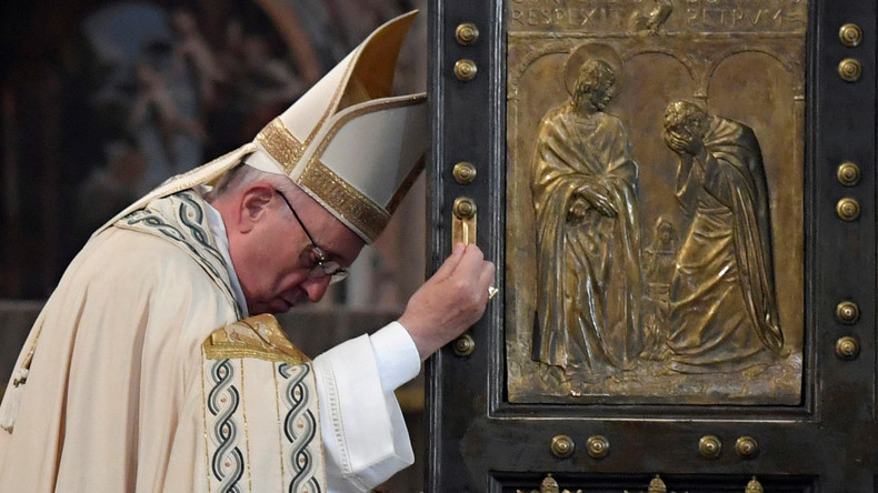 Le pape François pérennise la possibilité pour tous les prêtres d'absoudre l'avortement