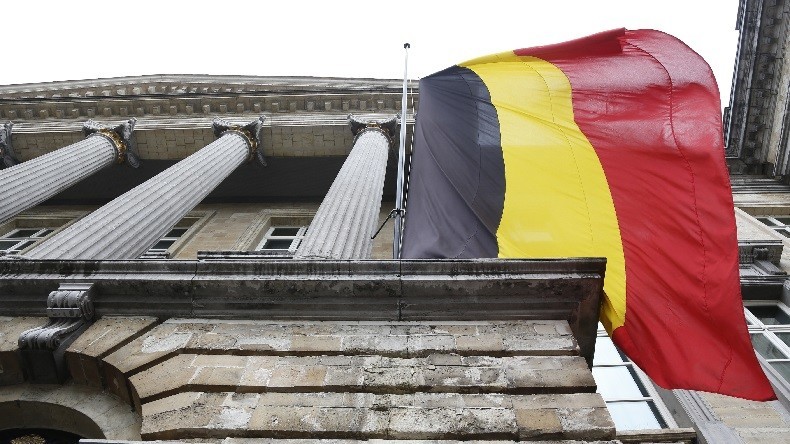 Adapter les cours d'histoire à l'origine des élèves : la députée belge crée un tollé et se retracte