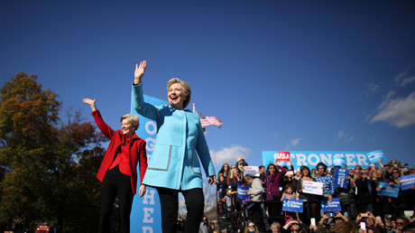 Si Hillary Clinton milite pour l’égalité salariale, cela ne l’empêche pas de faire le contraire !