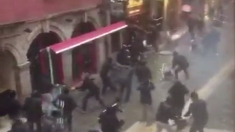 Bataille de chaises : des supporters lyonnais et bastiais s’affrontent dans les rues de Lyon (VIDEO)
